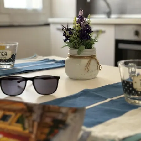 At Your Fingertips 热那亚