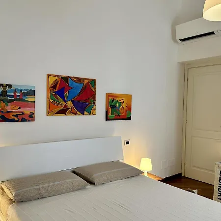 At Your Fingertips * 热那亚